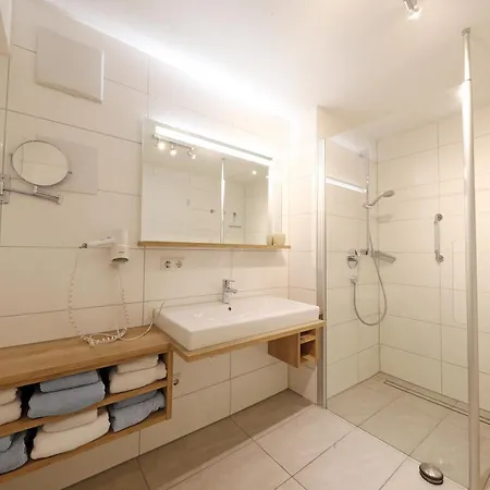Haus Elise Апартаменты *